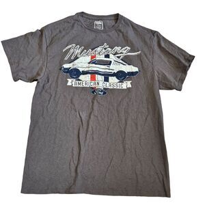 Ford Motor Company American Classic Mustang Short Sleeve T-Shirt Size Large
